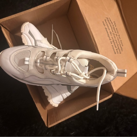 Ash Cream and Gray Sneakers - Picture 4 of 8